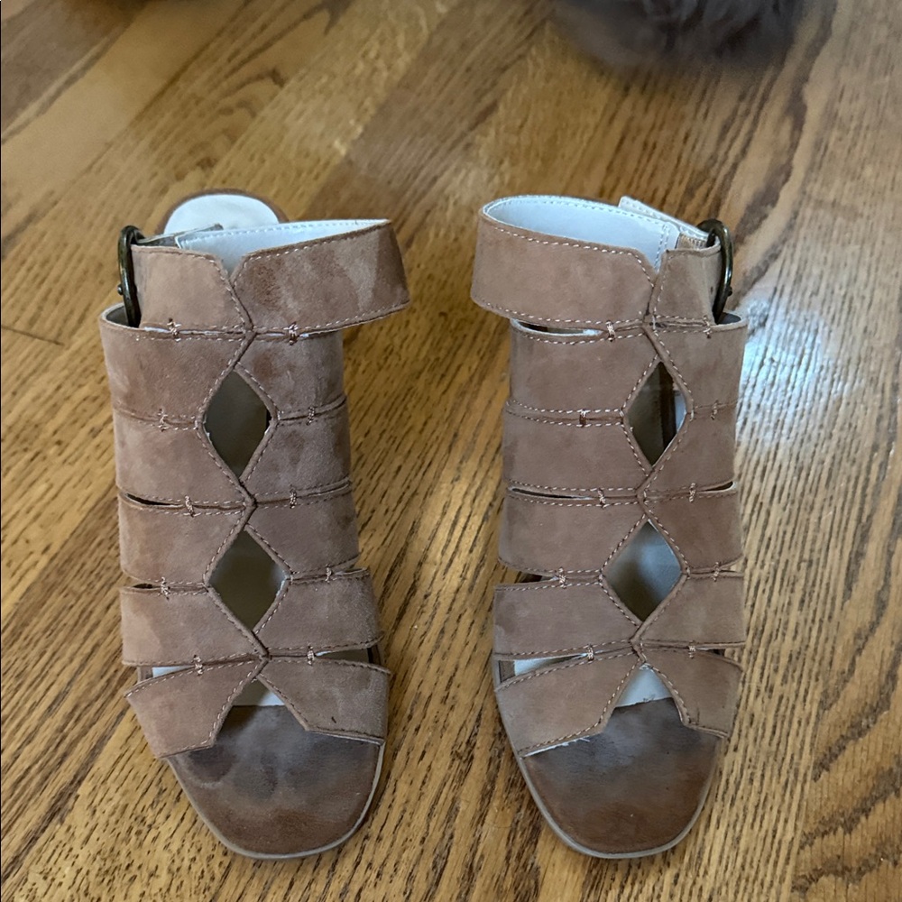 Seychelles Tan Suede Strappy Sandals